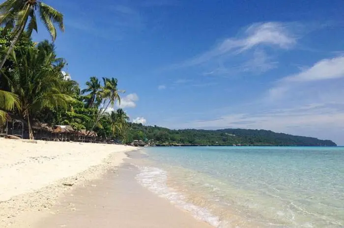 7 Pantai Menawan di Padang yang Keindahannya Membekas di Hati